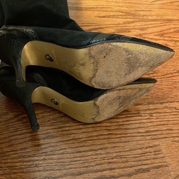 Black suede/crocodile look boots very unique! Size 9 1/2 - Picture 6 of 9